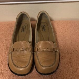 Clarks Bendable Leather Shoes